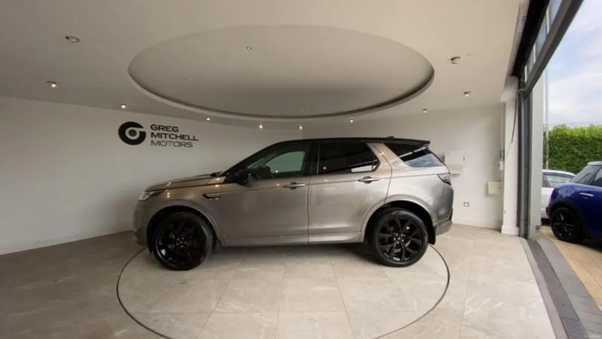 Land Rover Discovery Sport 2.0 D200 R-Dynamic S Pl - Image 4