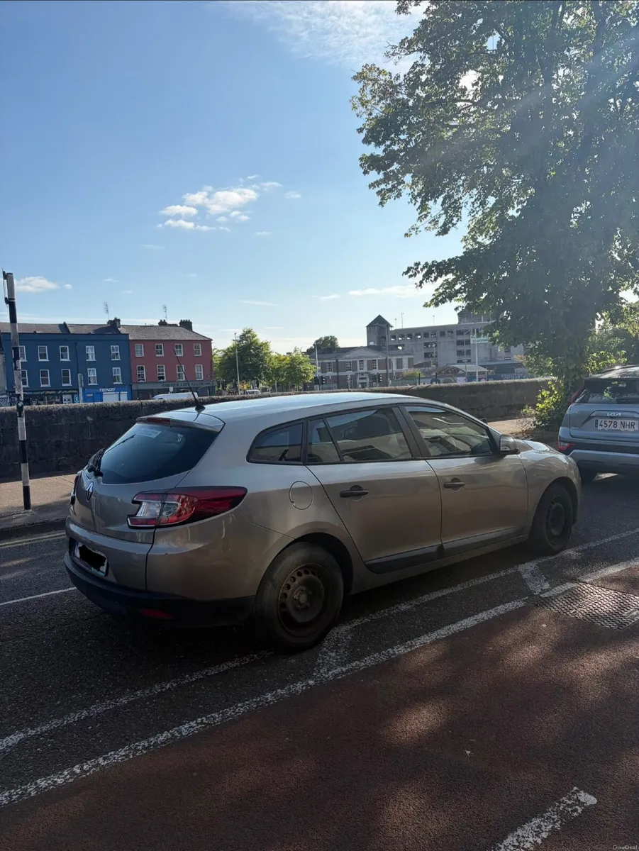 Renault Megane 2010 - Image 2