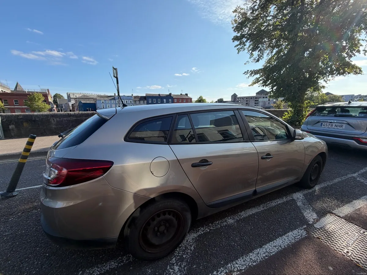 Renault Megane 2010 - Image 4