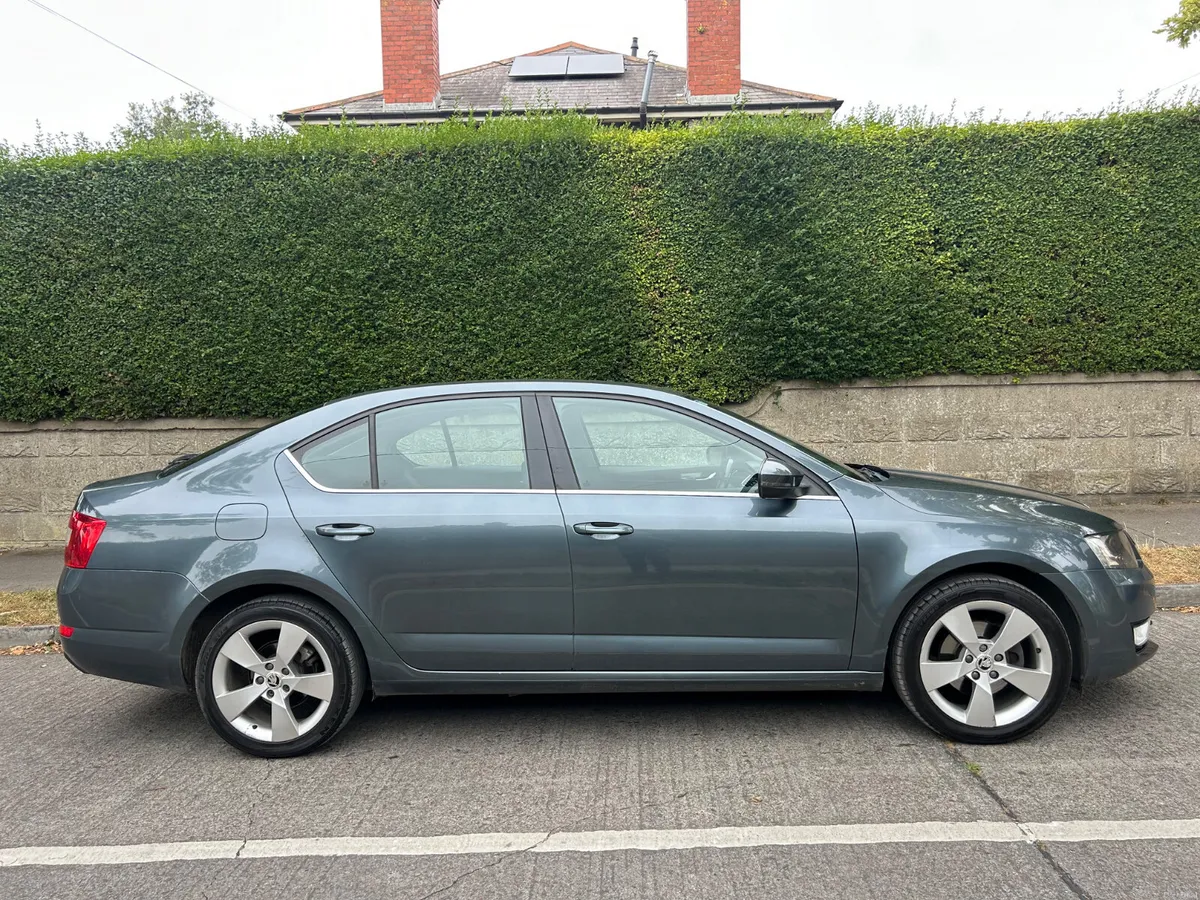 2017 SKODA OCTAVIA STYLE 2.0 TDI SERVICE HISTORY - Image 4