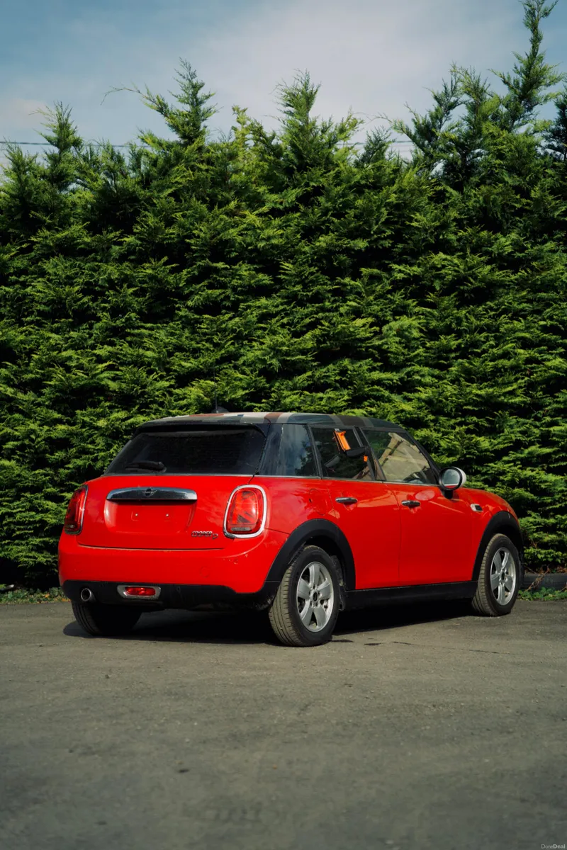 MINI COOPER D 2018-LOW MILEAGE - Image 3