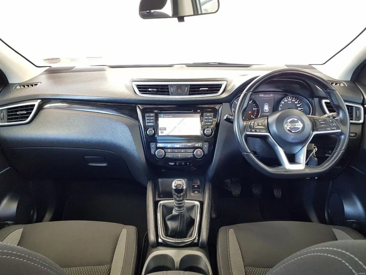 Nissan Qashqai 1.3 PET SV €3000 SCRAPPAGE OFFER - Image 2