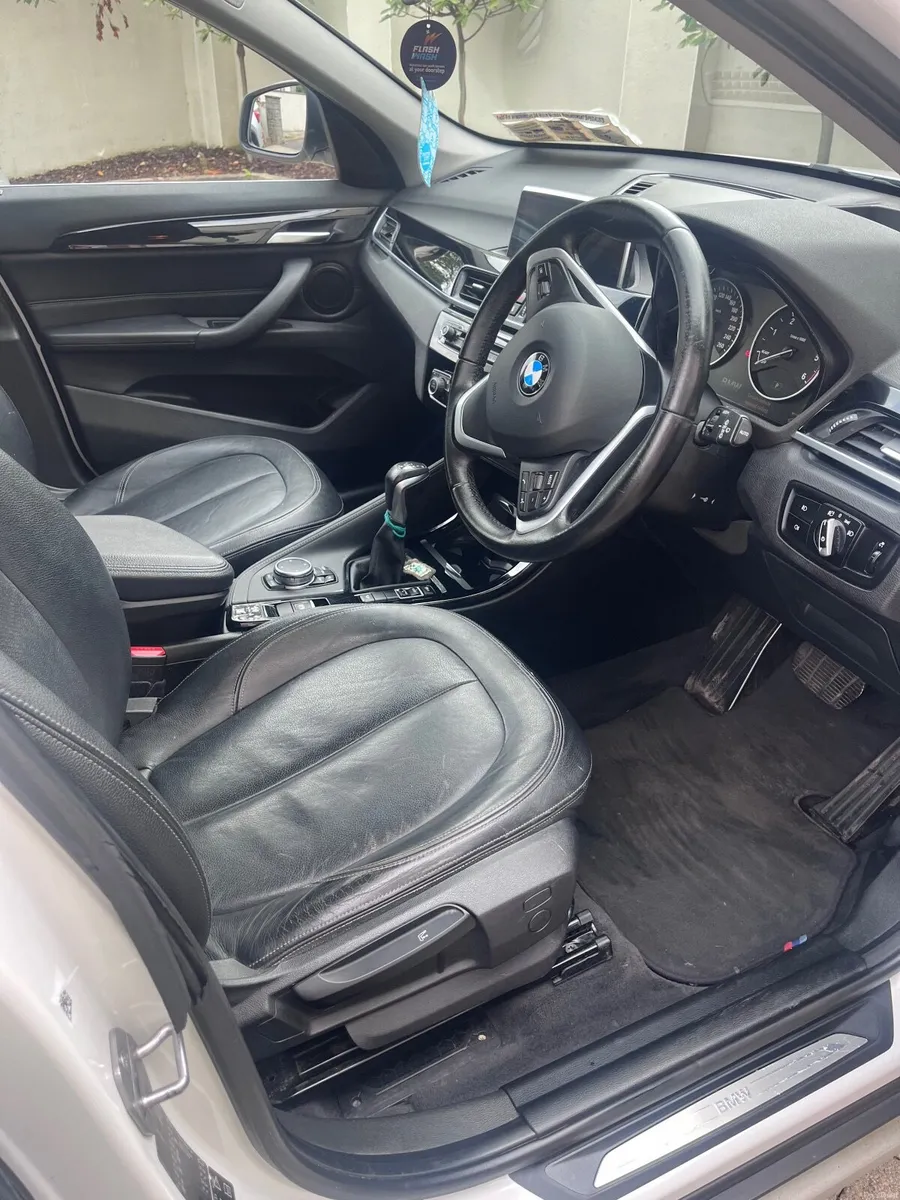 BMW X1 2016 - Image 2