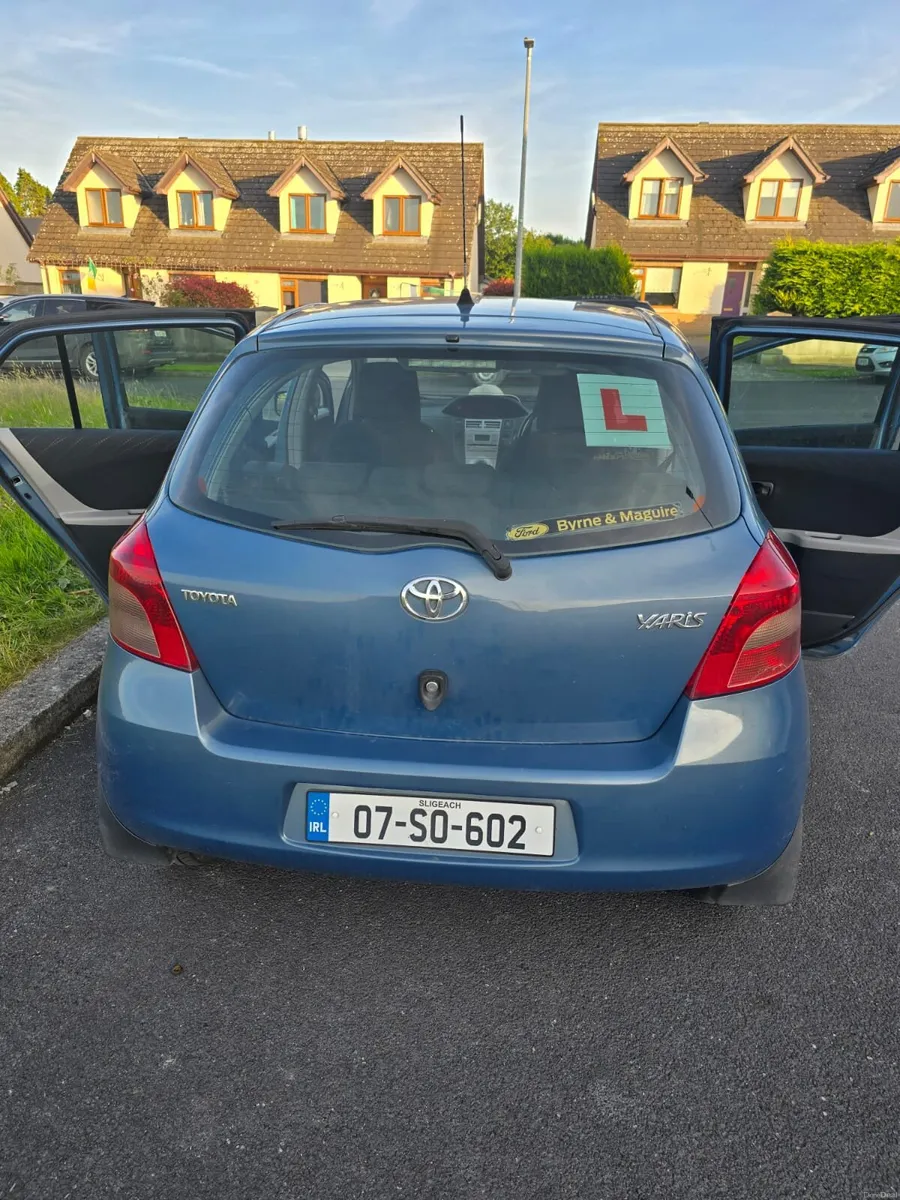 A toyota Yaris 2007 - Image 5