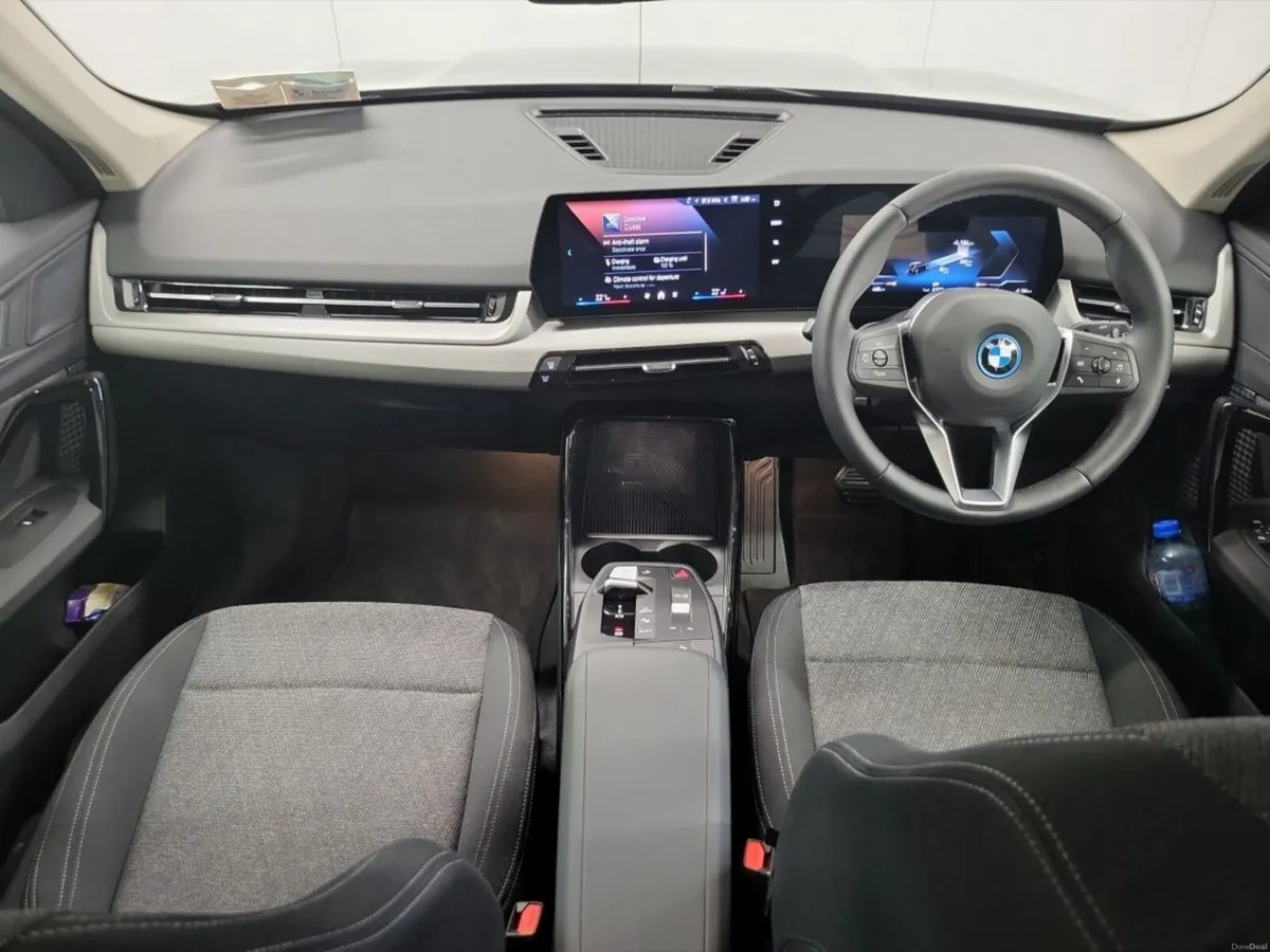 BMW iX1 eDrive20 Sport - Image 4