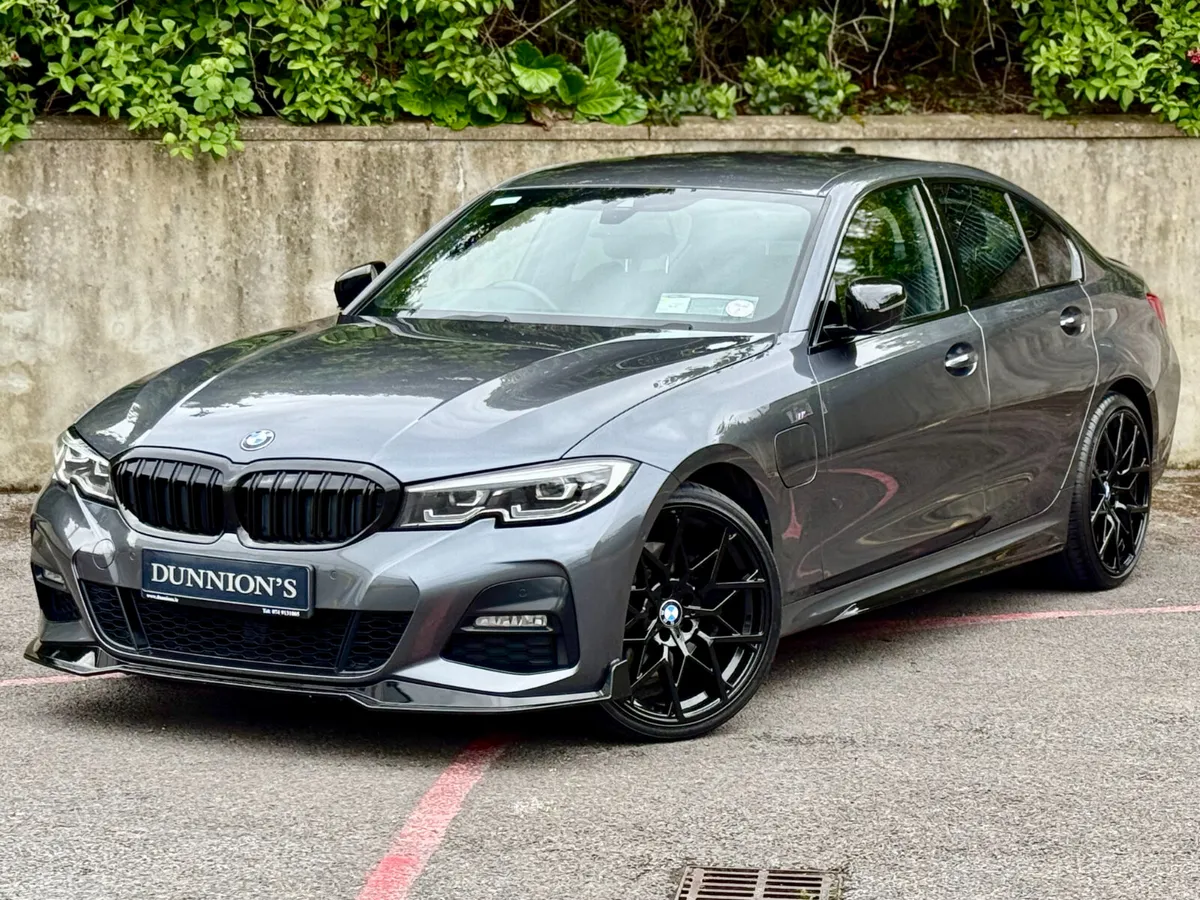 BMW 3-Series 2020 330e M Sport Auto*HIGH SPEC* - Image 4