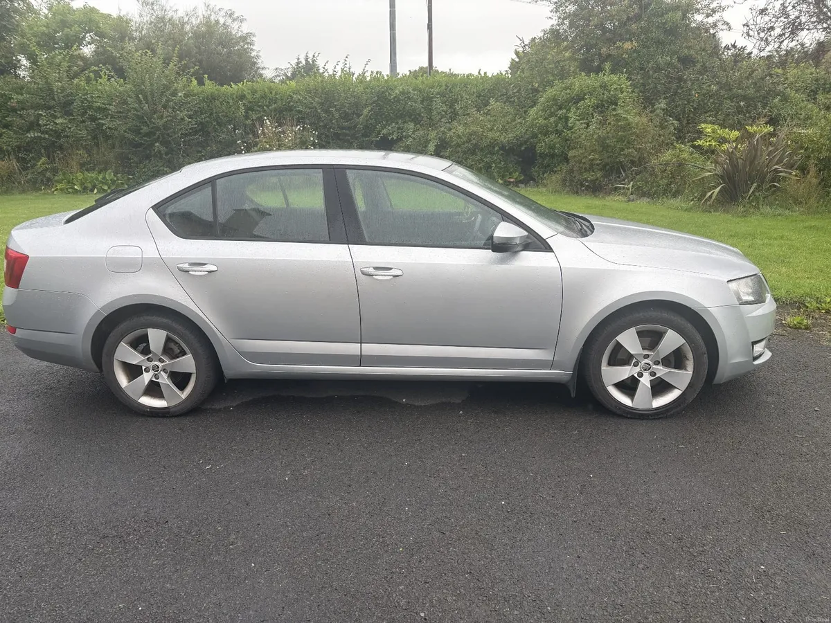 Skoda Octavia Elegance 1.6 TDI 2013 - Image 1