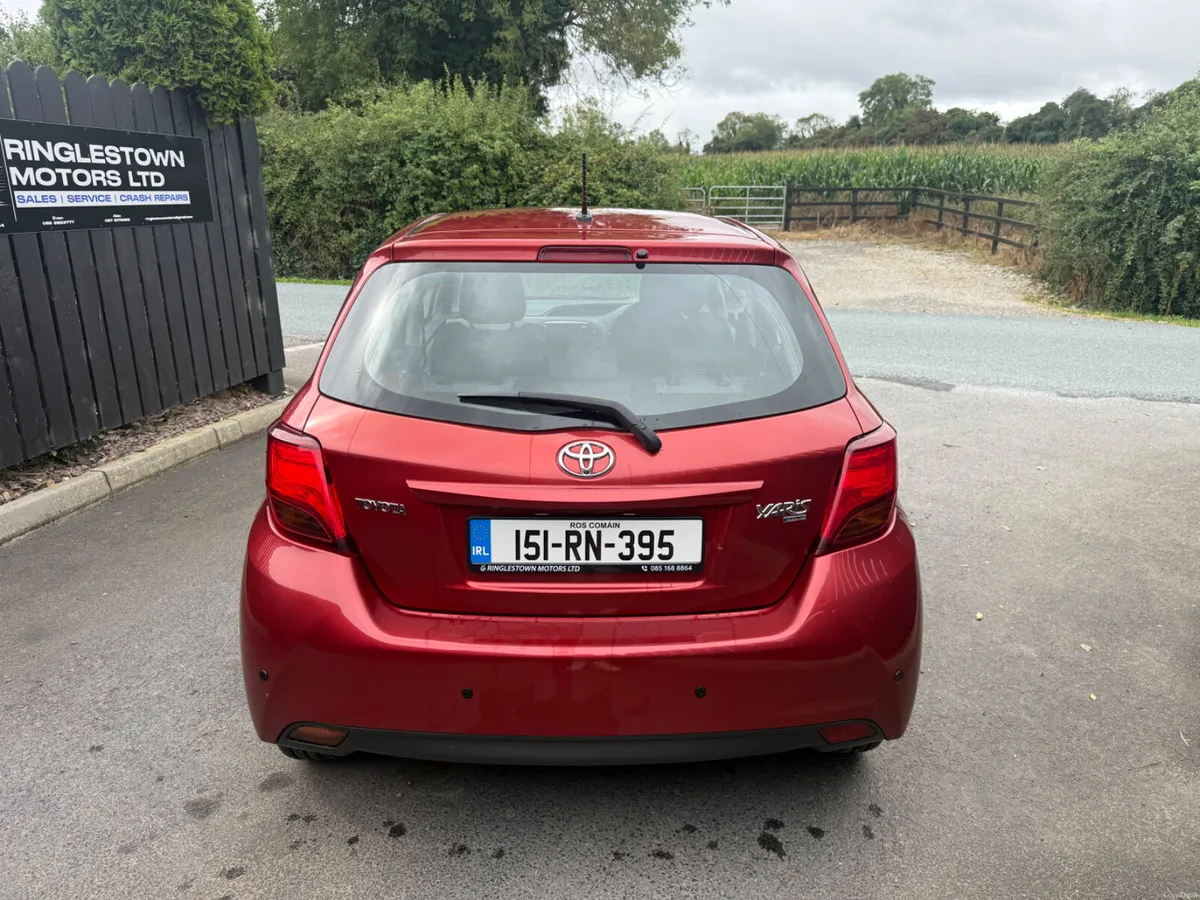 2015 Toyota Yaris Luna - Image 5