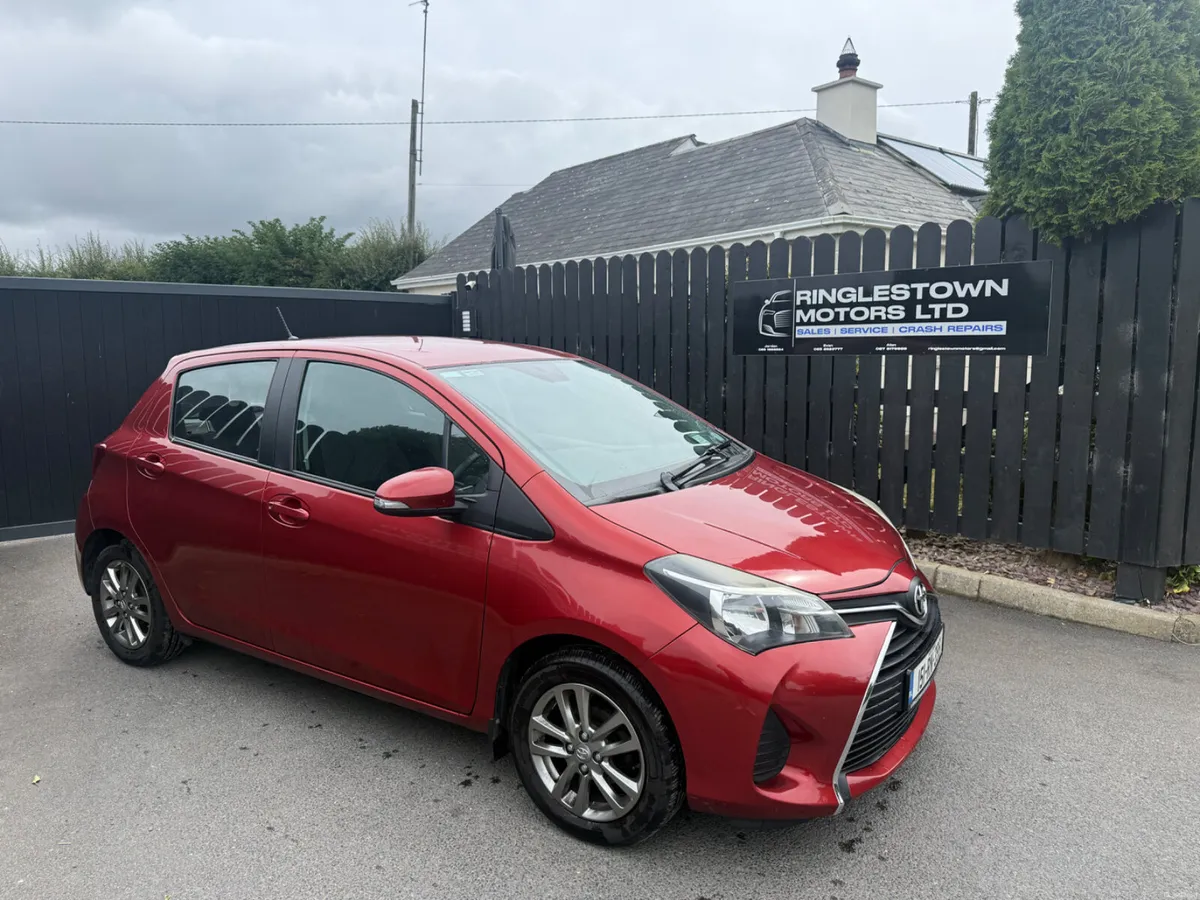 2015 Toyota Yaris Luna - Image 1