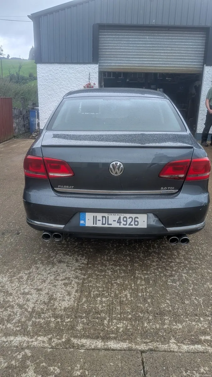 Volkswagen Passat 2011 - Image 3