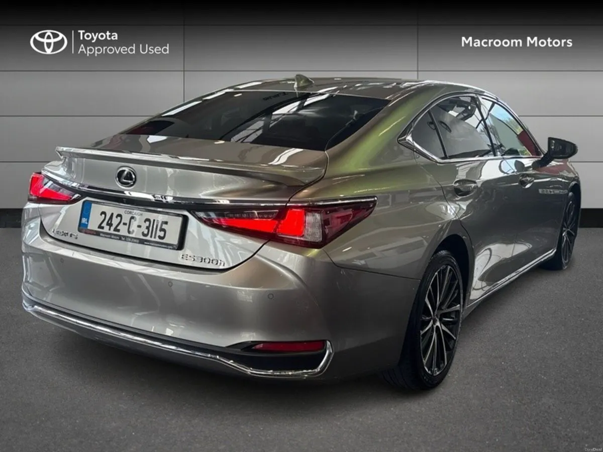 Lexus ES DYNAMICS 4DR AUTO - Image 2