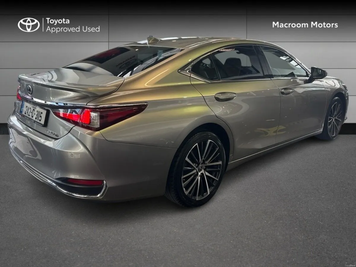 Lexus ES DYNAMICS 4DR AUTO - Image 3