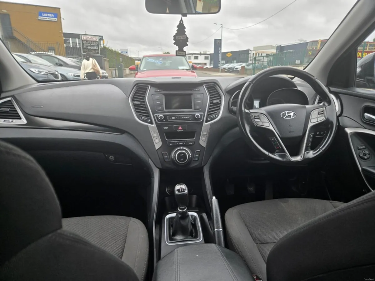 Hyundai Santa Fe 2WD COMFORT 5DR// GENUINE 98000KM - Image 4