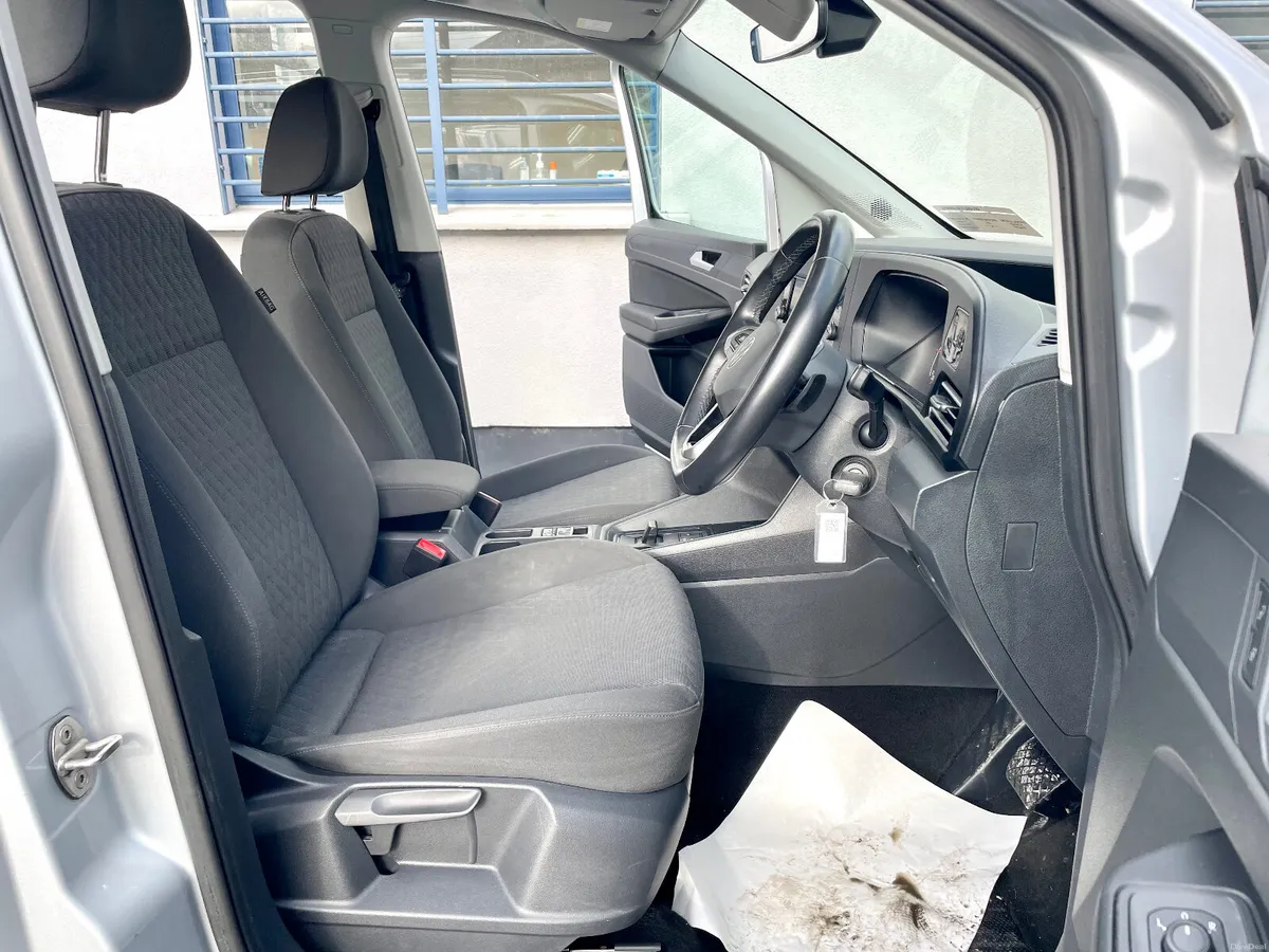 Volkswagen Caddy Maxi Life 2.0TDI Auto 7 Seat,2023 - Image 6