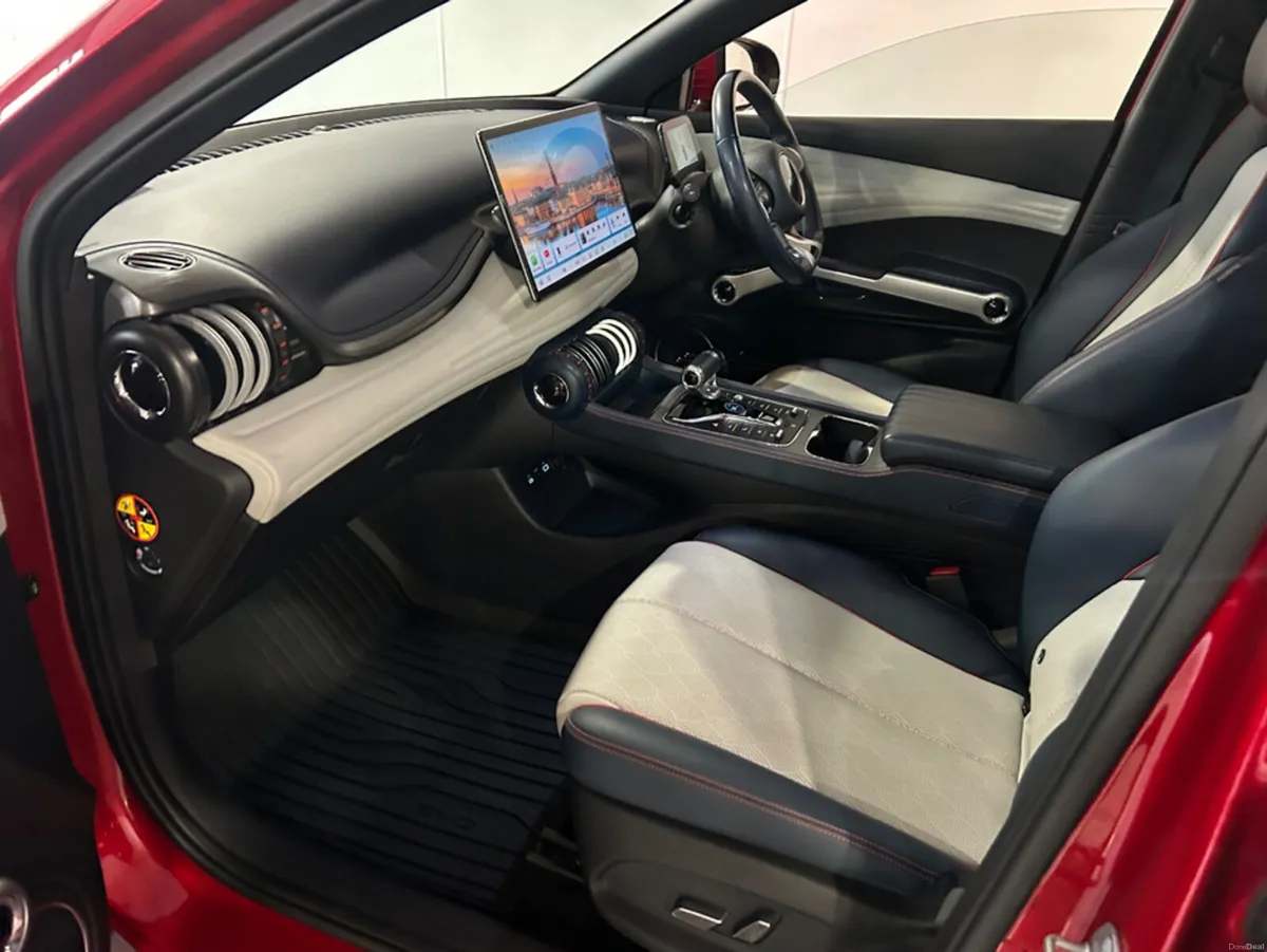 BYD ATTO 3 DESIGN 5DR AUTO - Image 4