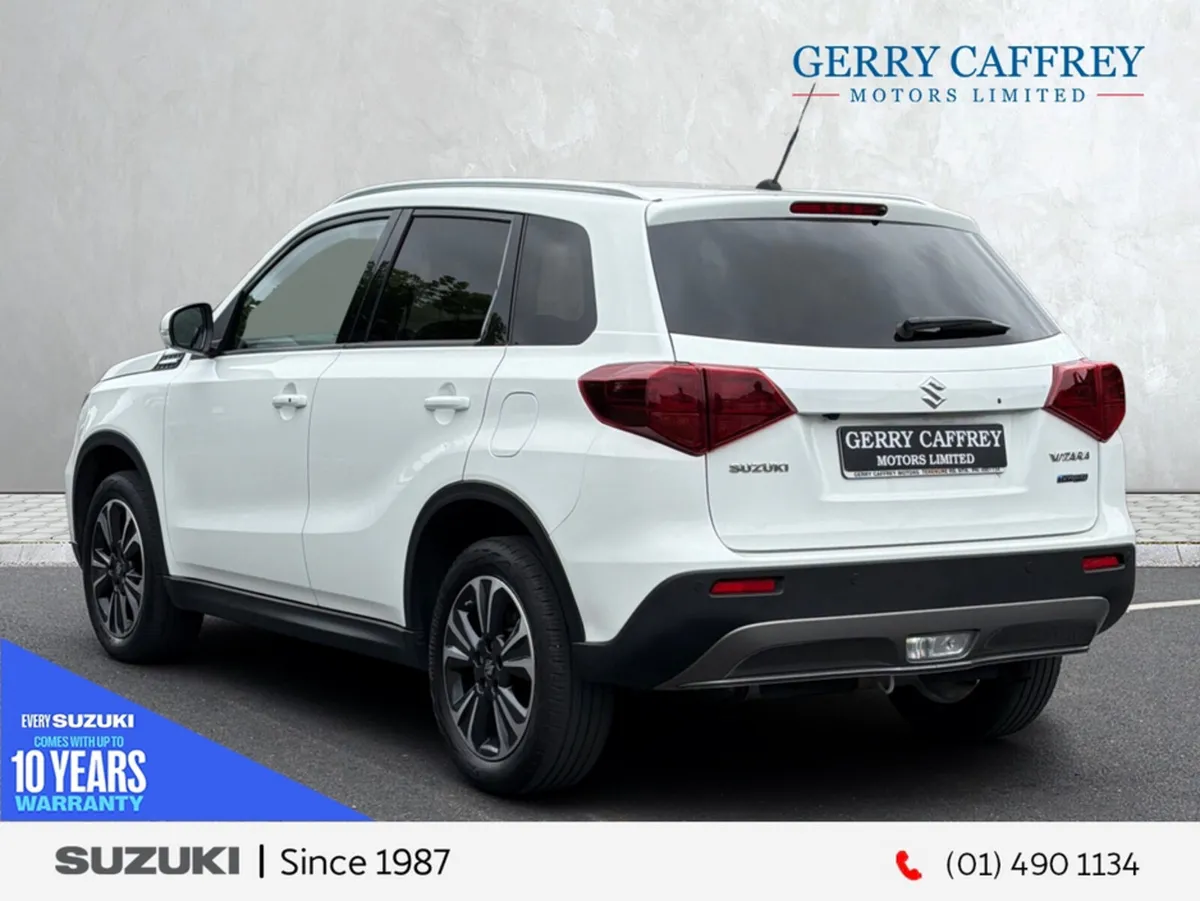 Suzuki Vitara SZ5 1.5 Hybrid Automatic - 7 Years W - Image 2