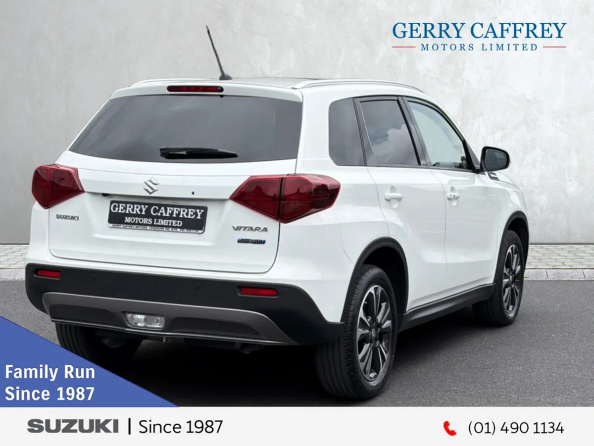 Suzuki Vitara SZ5 1.5 Hybrid Automatic - 7 Years W - Image 6