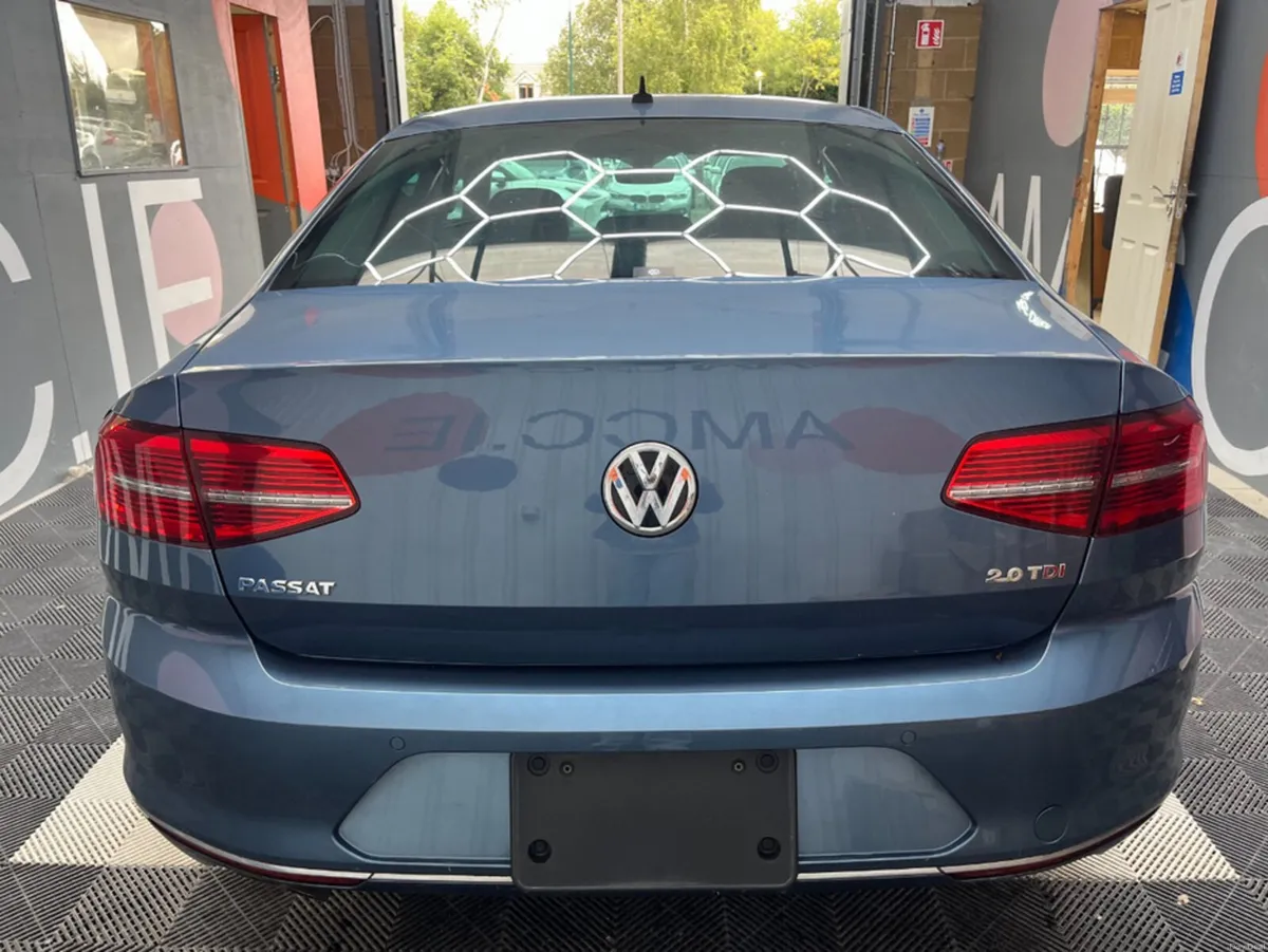 Volkswagen Passat 2018 VOLKSWAGEN PASSAT TDI HIGH - Image 4
