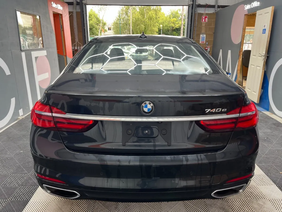 BMW 7-Series 2017 BMW 740 E I-PERFORMANCE EXECTIVE - Image 4