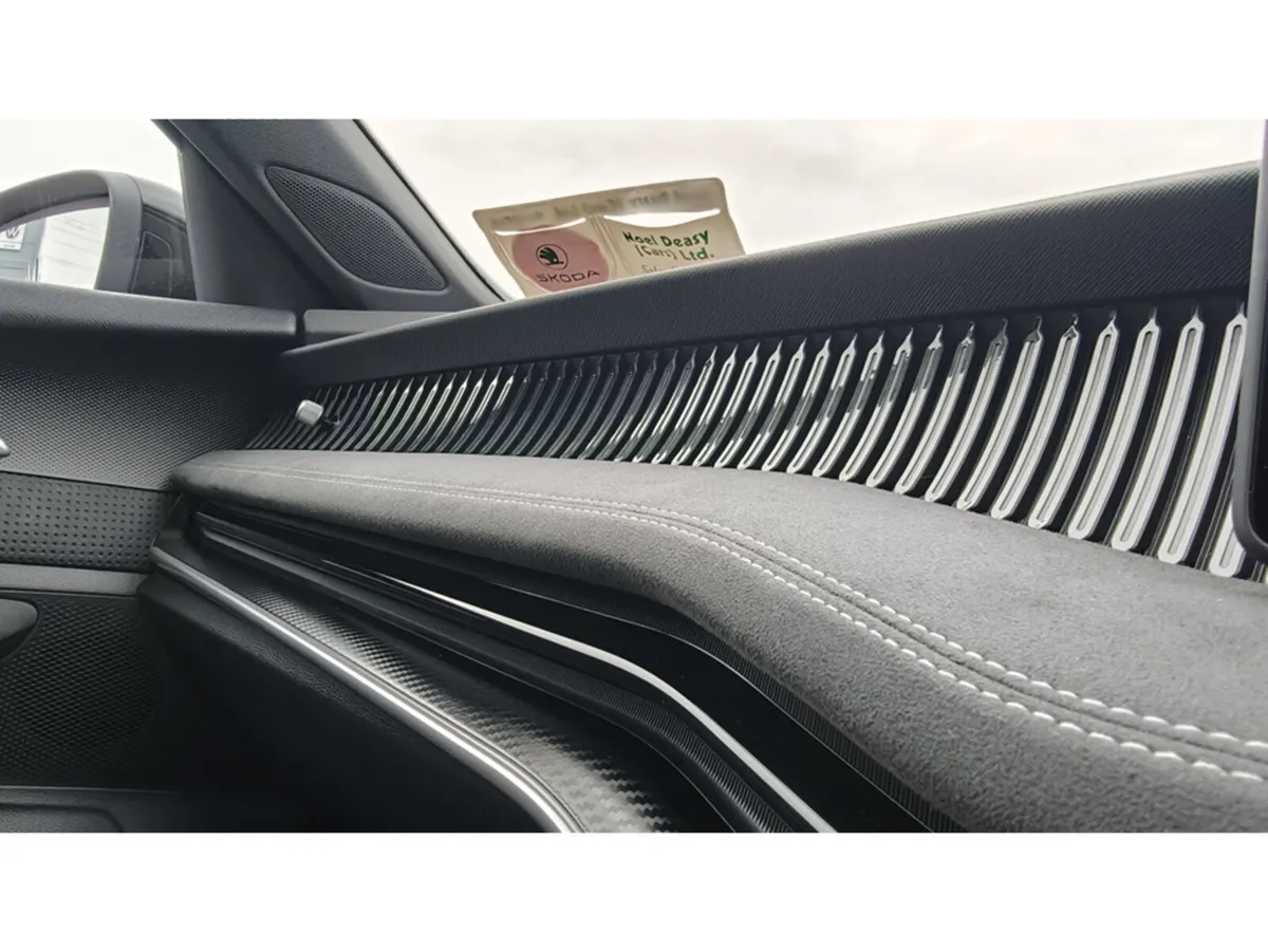 Skoda Superb SPORTLINE - EX DEMO - ONLY 9000KMS - Image 6