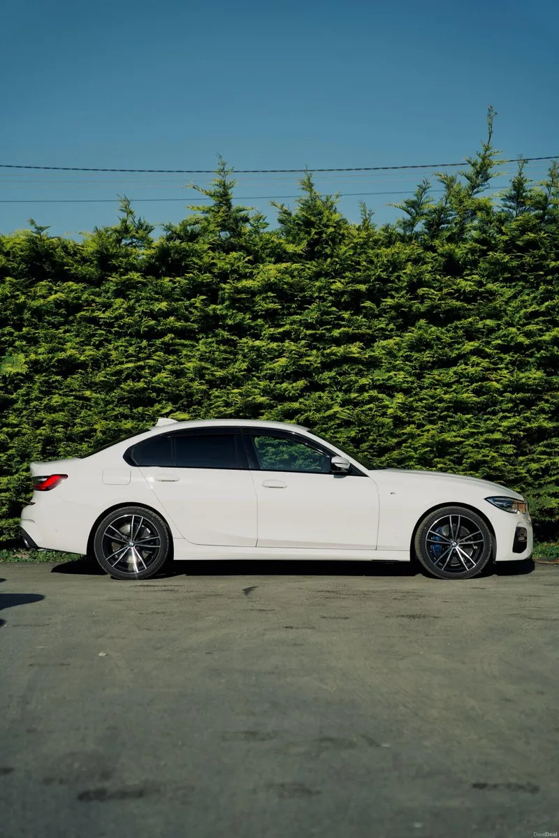 BMW 320D X-Drive M-Sport 2021- Extremely Low kms - Image 5