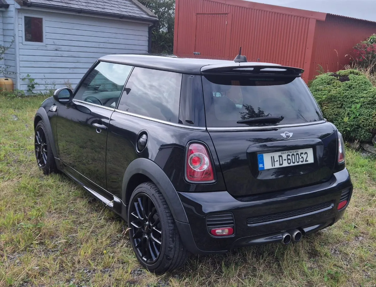 Mini Cooper 2011 - Image 2