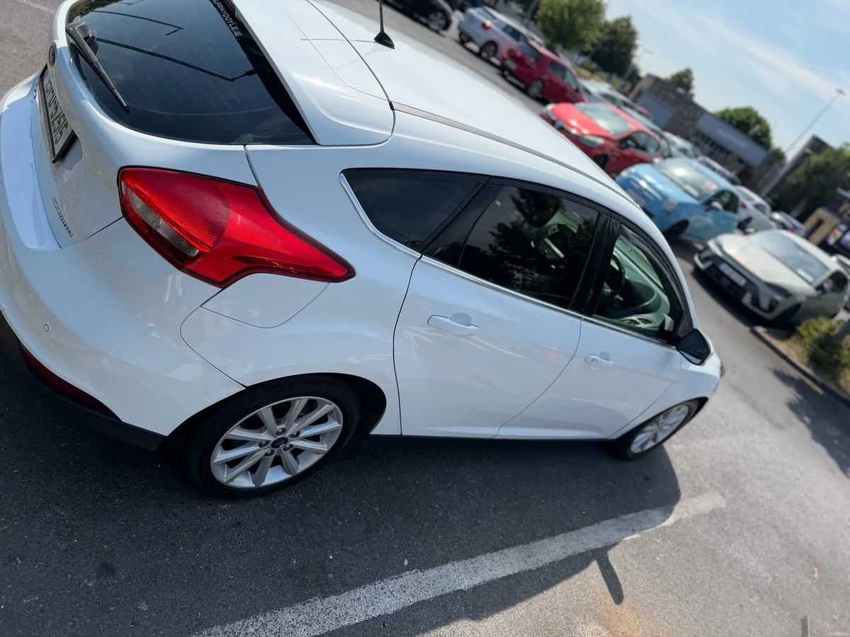 FORD FOCUS 2015 AUTOMATIC - Image 4