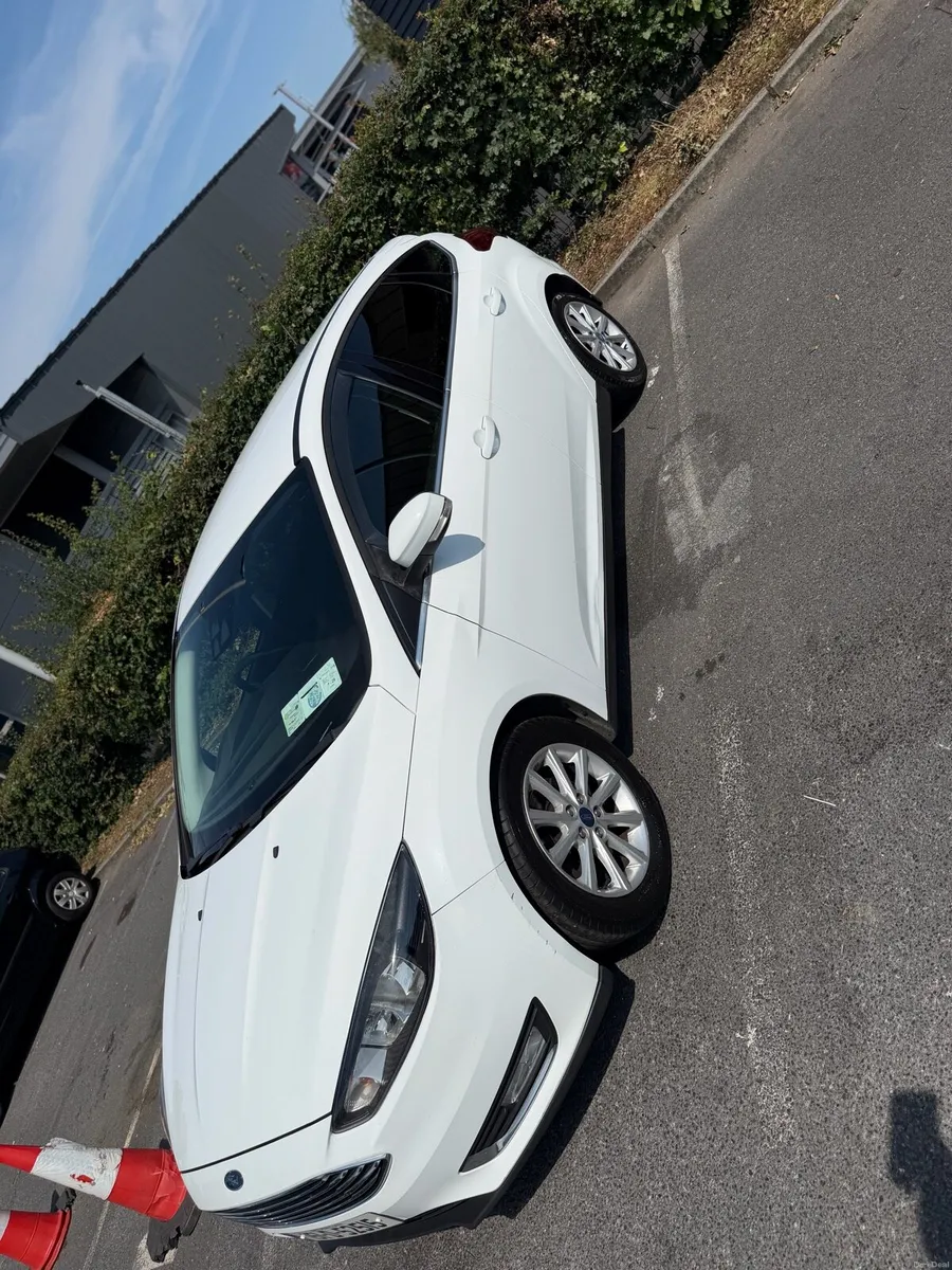 FORD FOCUS 2015 AUTOMATIC - Image 2