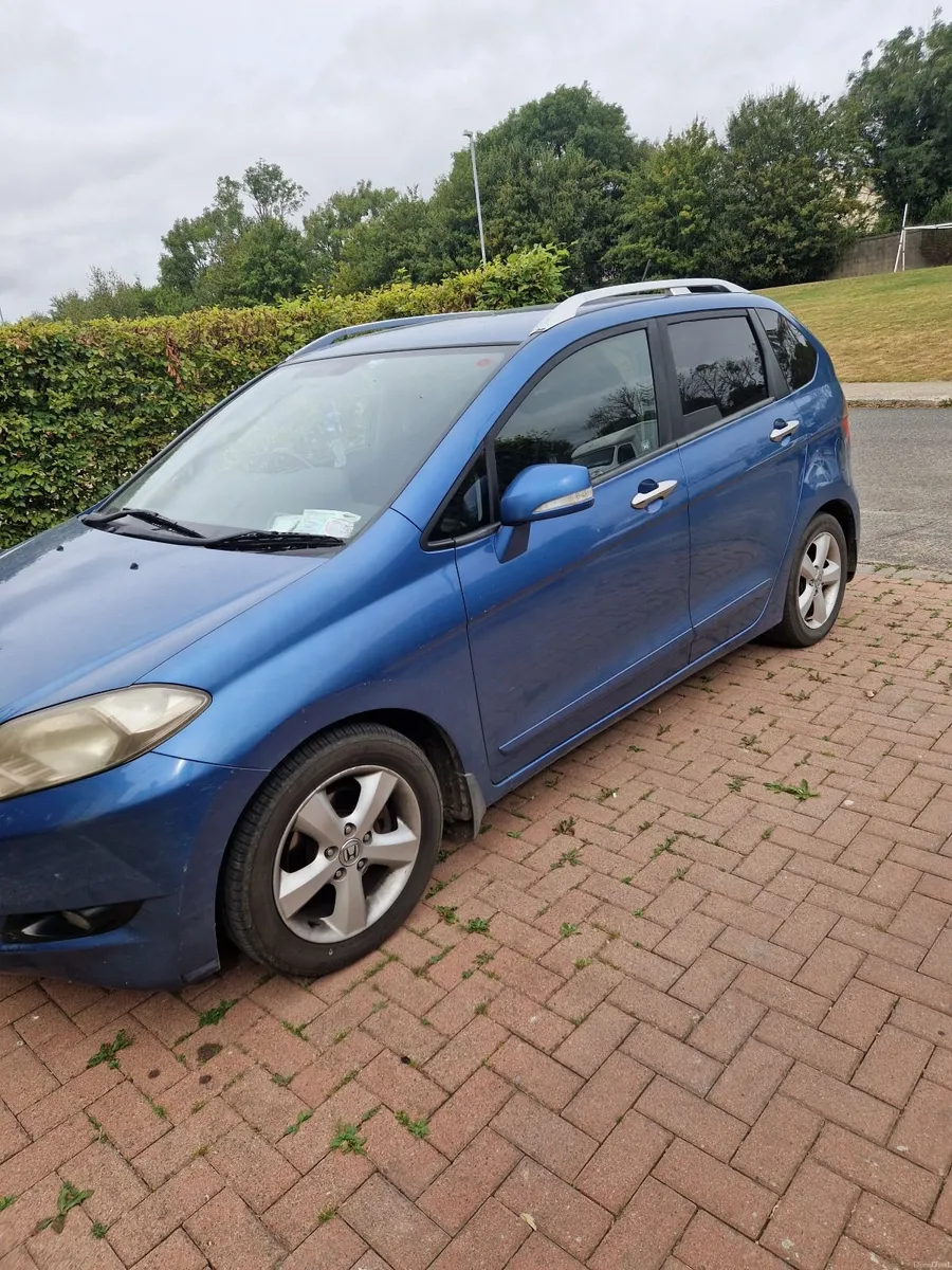 Honda FR-V 2007 - Image 2