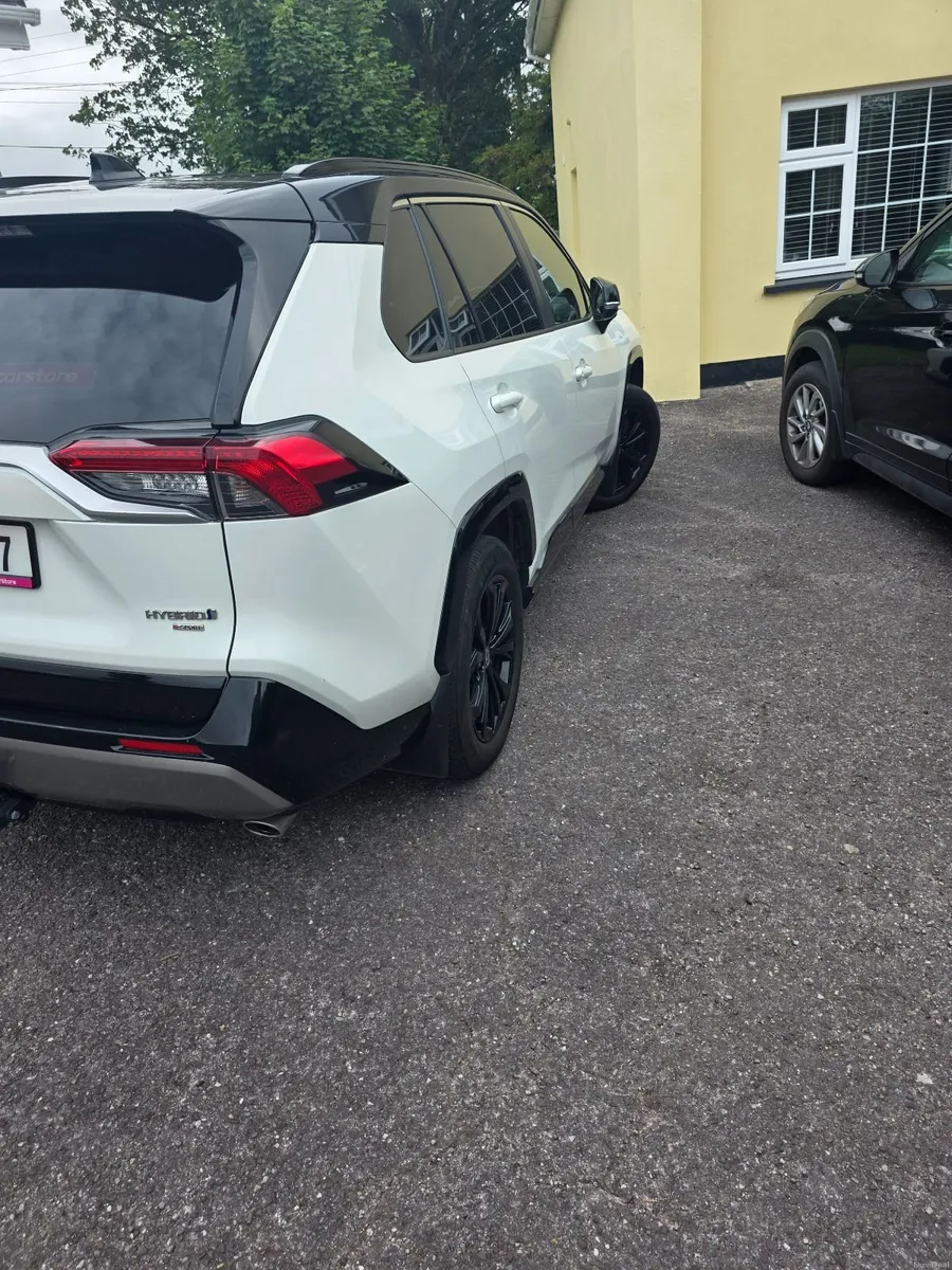 Toyota RAV4 2022 - Image 2