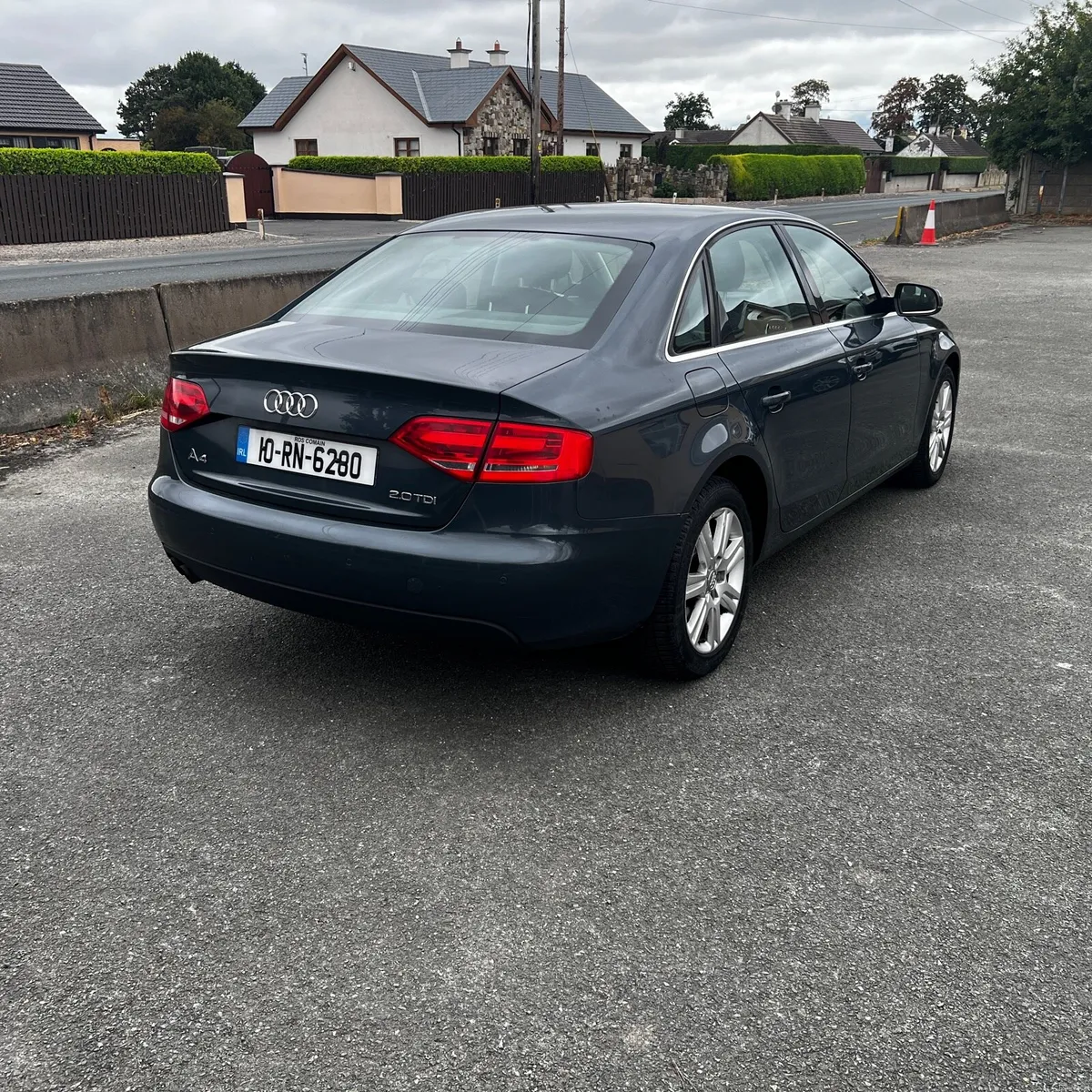 Audi A4 2010 - Image 6
