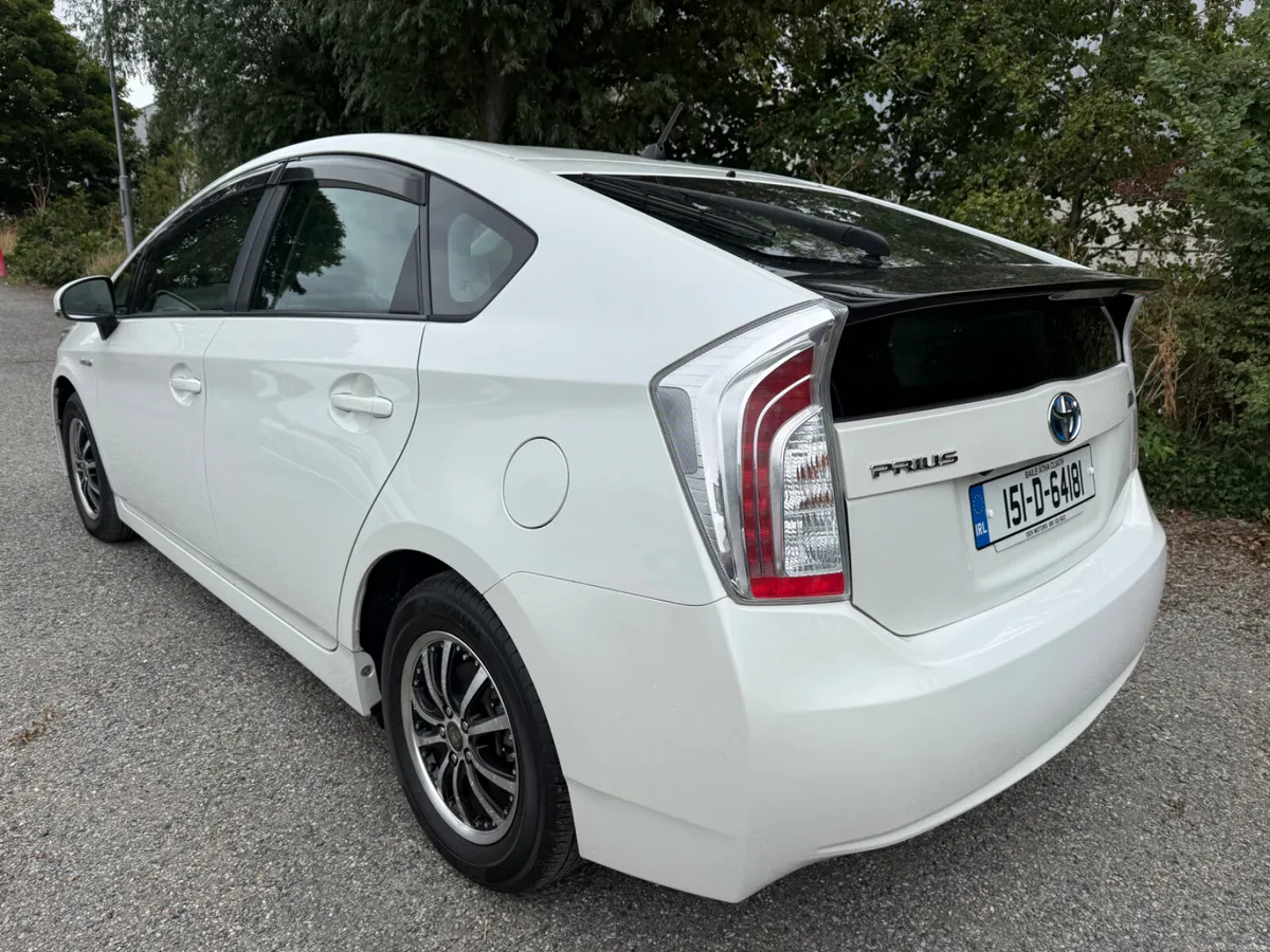 Toyota prius - Image 5
