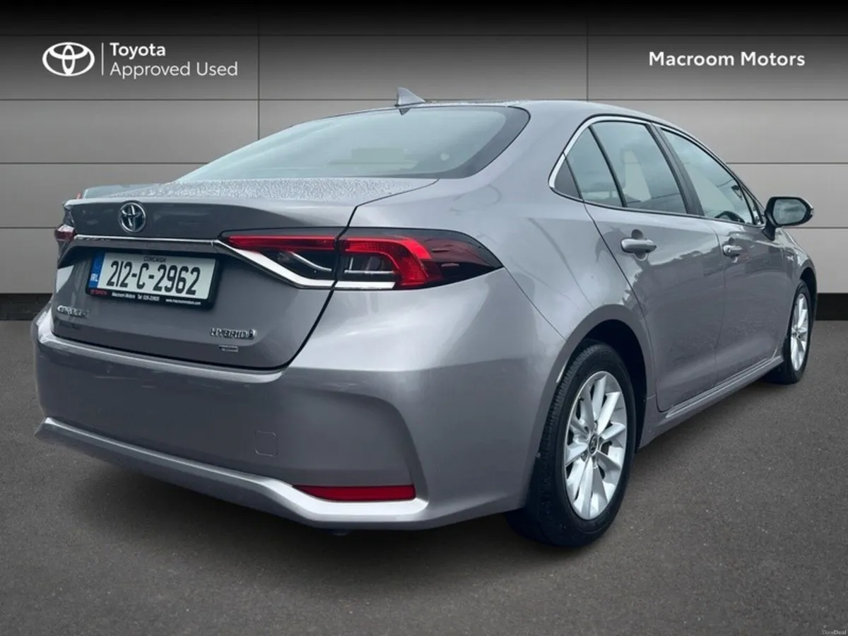Toyota Corolla HYB LUNA SALOON 4DR AUTO HYBRID - Image 2