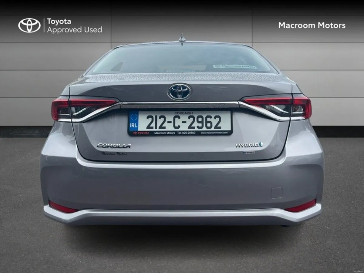 Toyota Corolla HYB LUNA SALOON 4DR AUTO HYBRID - Image 4