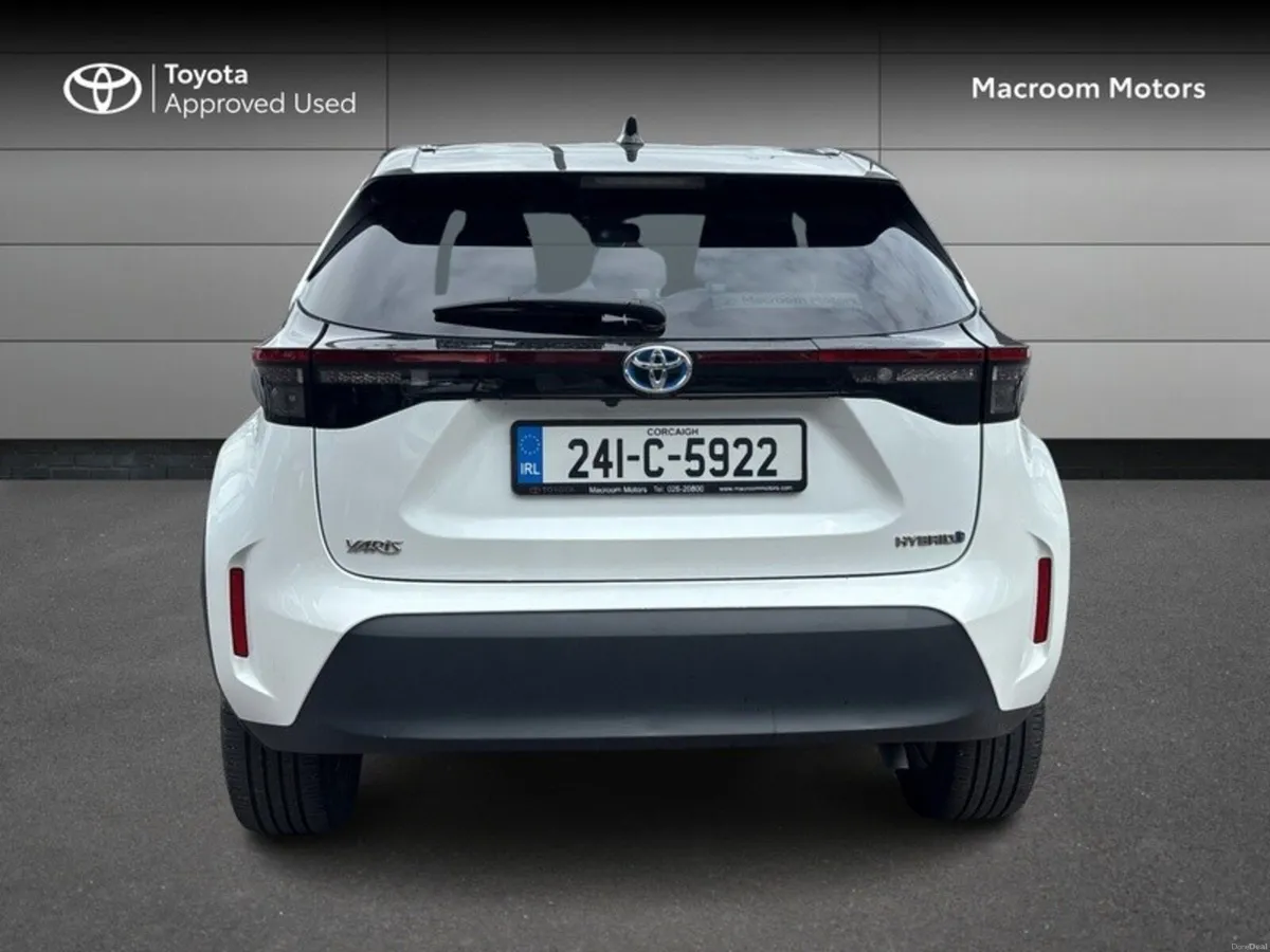 Toyota Yaris Cross CROSS LUNA SPORT 4DR AUTO - Image 4