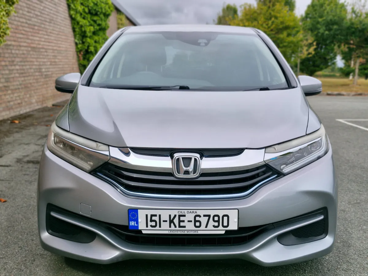 Honda Shuttle AUTOMATIC PETROL HYBRID - Image 3