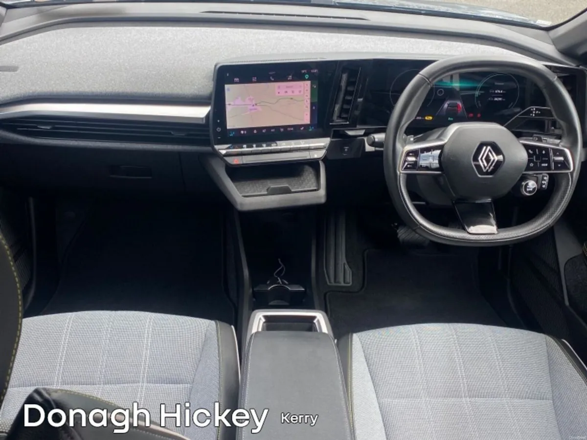 Renault Megane E-Tech EV60 220hp Techno - Image 2