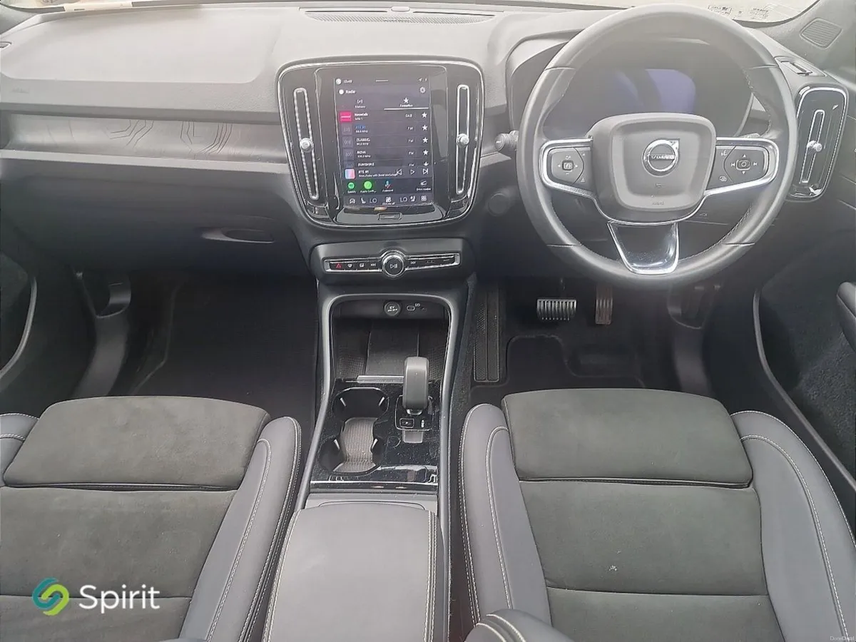 Volvo XC40 Fully Electric Ultimate - Image 4