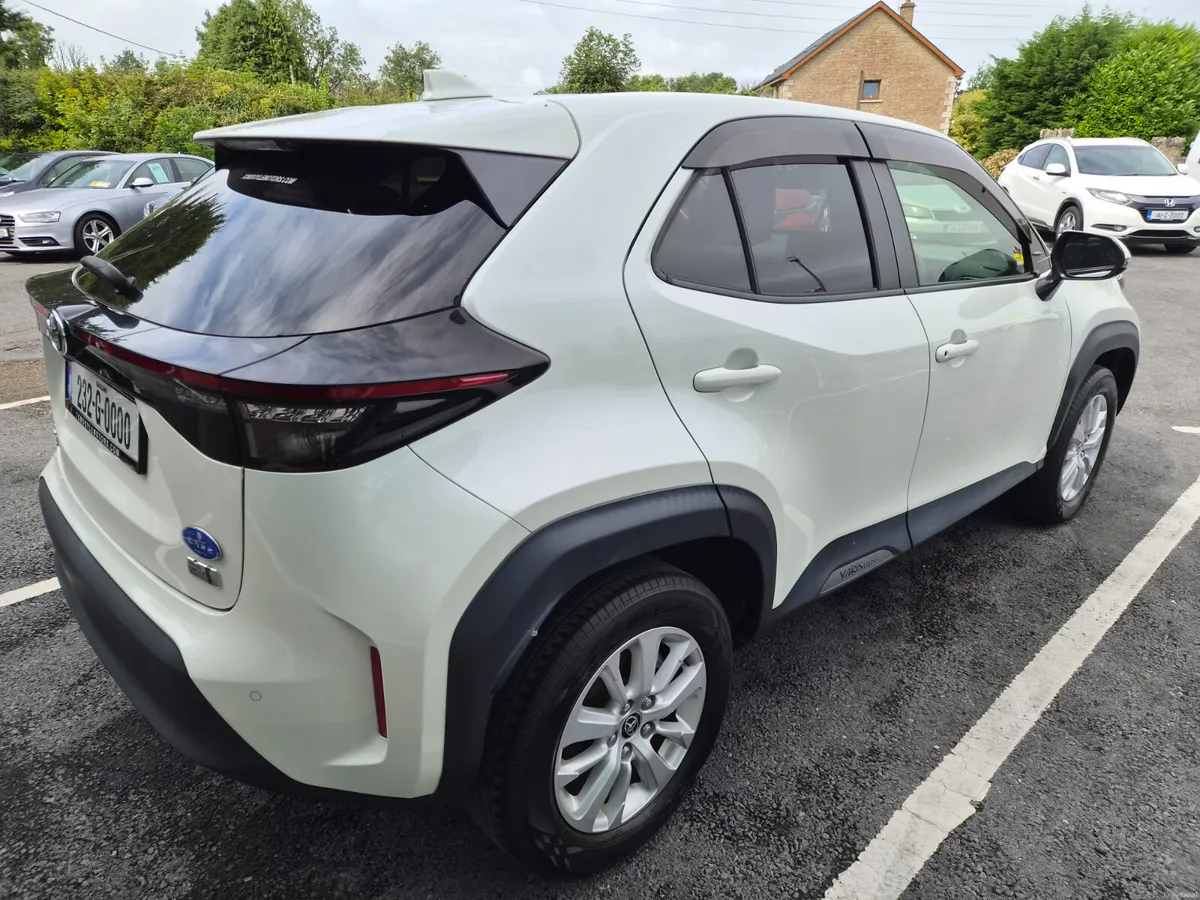 Toyota Yaris Cross 2023 4WD 1.5L Petrol Hybrid Aut - Image 3