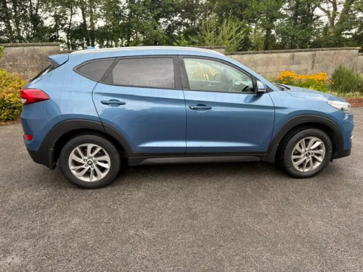 Hyundai Tucson Executive  2L 4x4 Commercial 2017 - Image 2