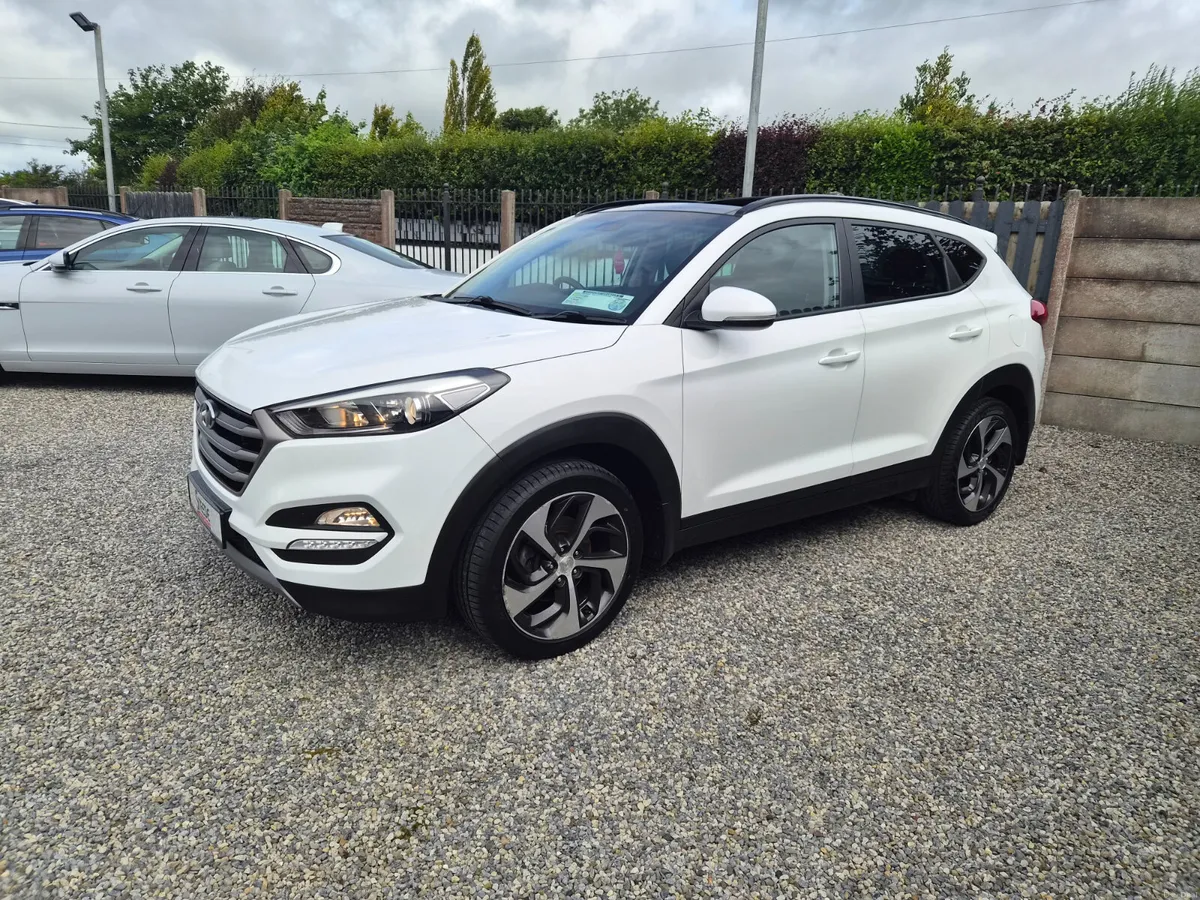 2018 Hyundai Tucson Premium with Sunroof - Image 5