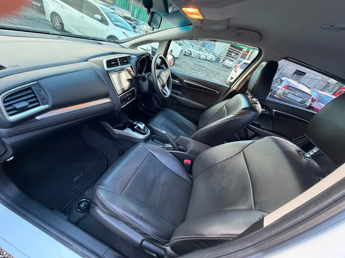 2015 Honda Fit 1.5 Hybrid Auto | Leather & Heated - Image 3