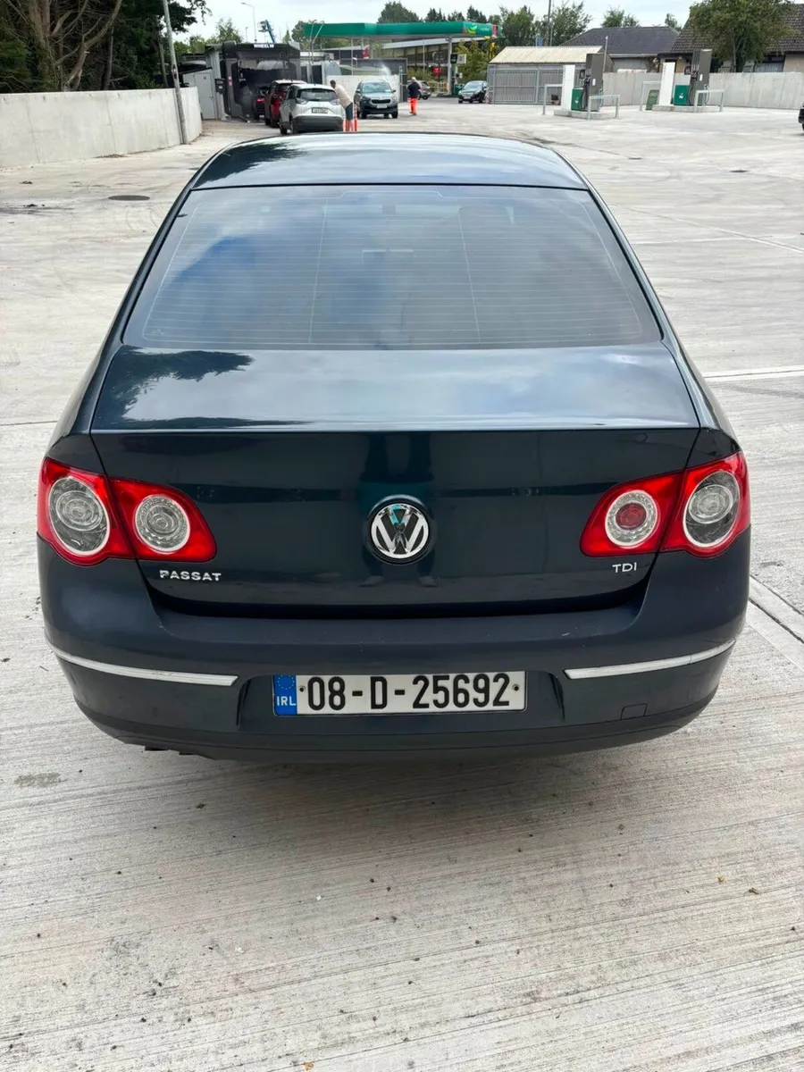 Volkswagen Passat 2008 - Image 3