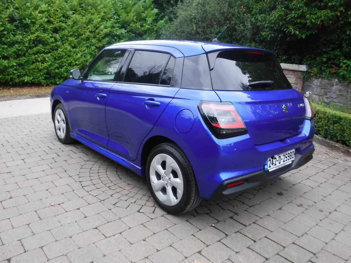 SUZUKI SWIFT 1.2 AUTO HYBRID NEW MODEL LOW MILES - Image 4