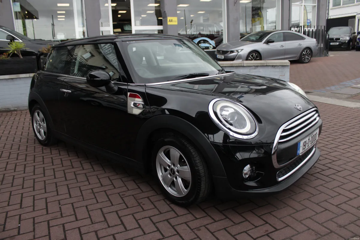 2019 MINI COOPER - Image 2
