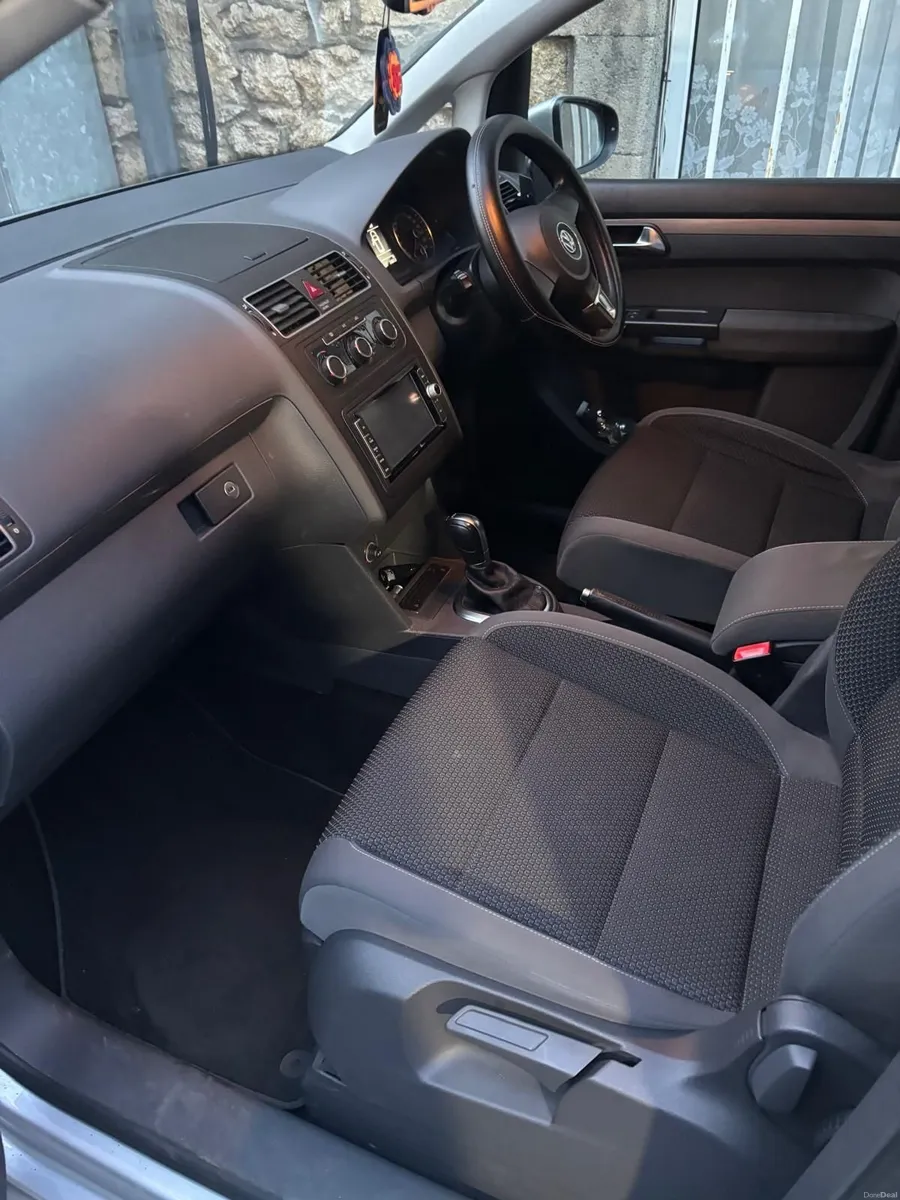 Volkswagen Touran 2013 - Image 4