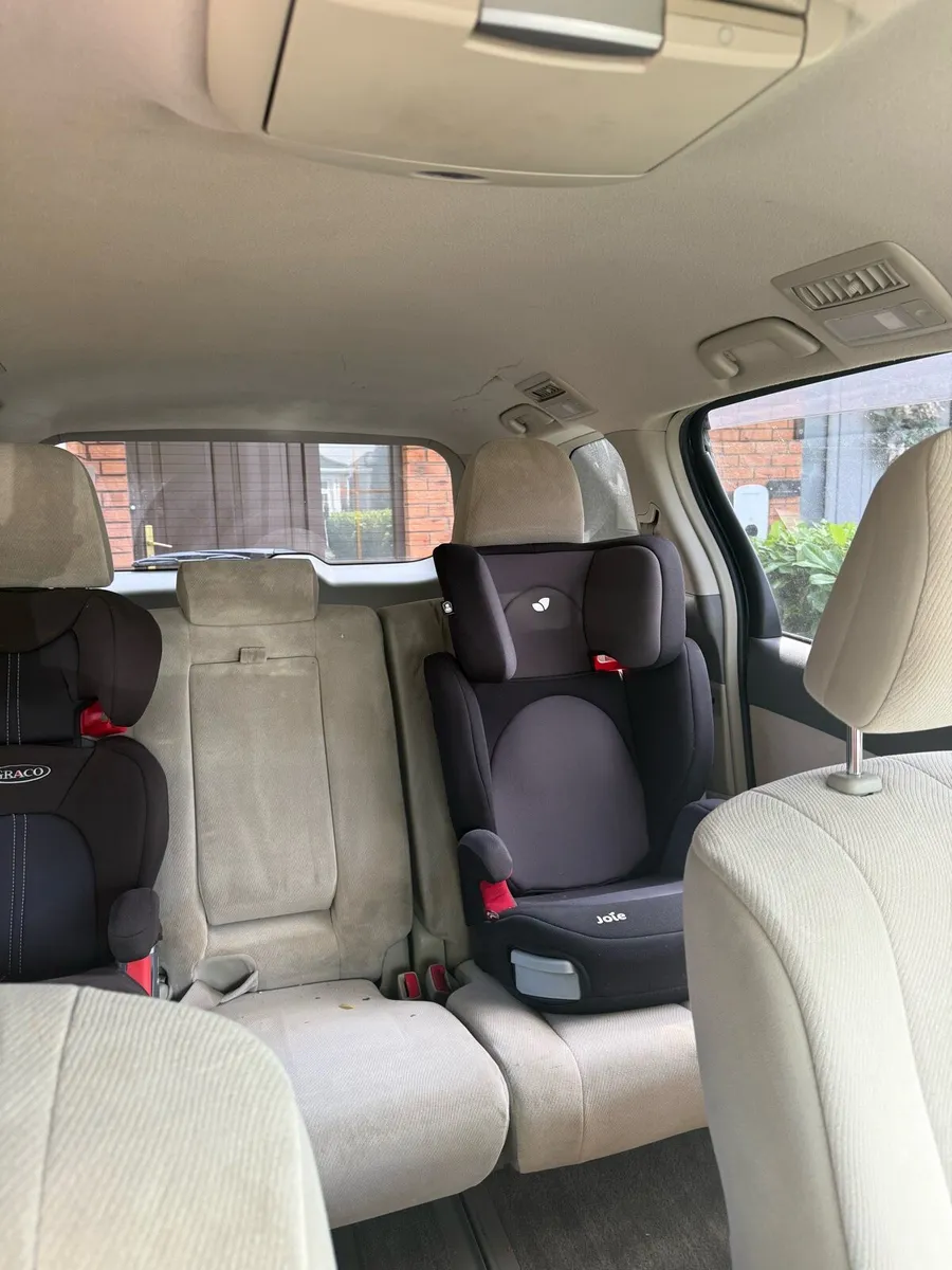 Toyota estima - Image 2