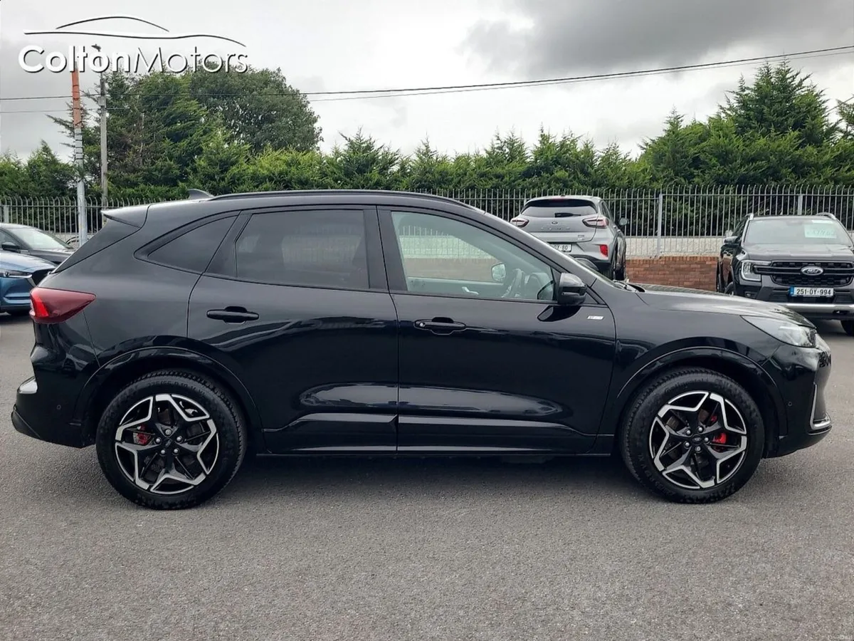 Ford Kuga 2.5 Duratec 243PS PHEV ST-Line X Auto - Image 3
