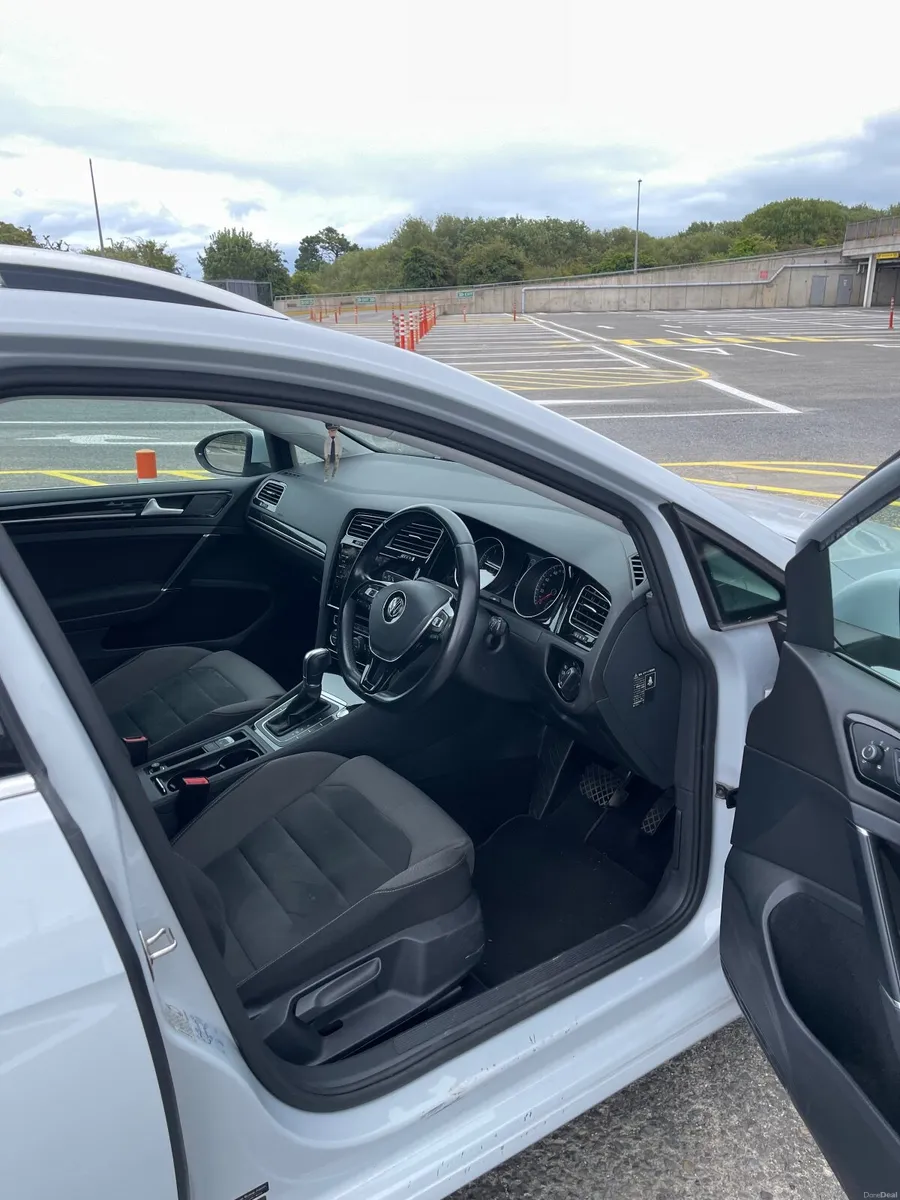 Volkswagen Golf 2018 Estate Automatic - Image 4