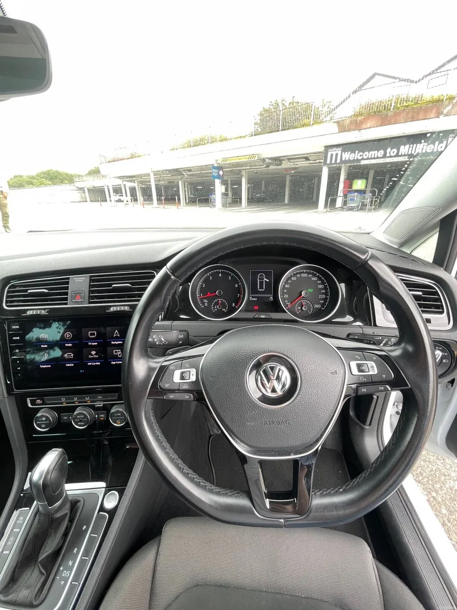 Volkswagen Golf 2018 Estate Automatic - Image 5